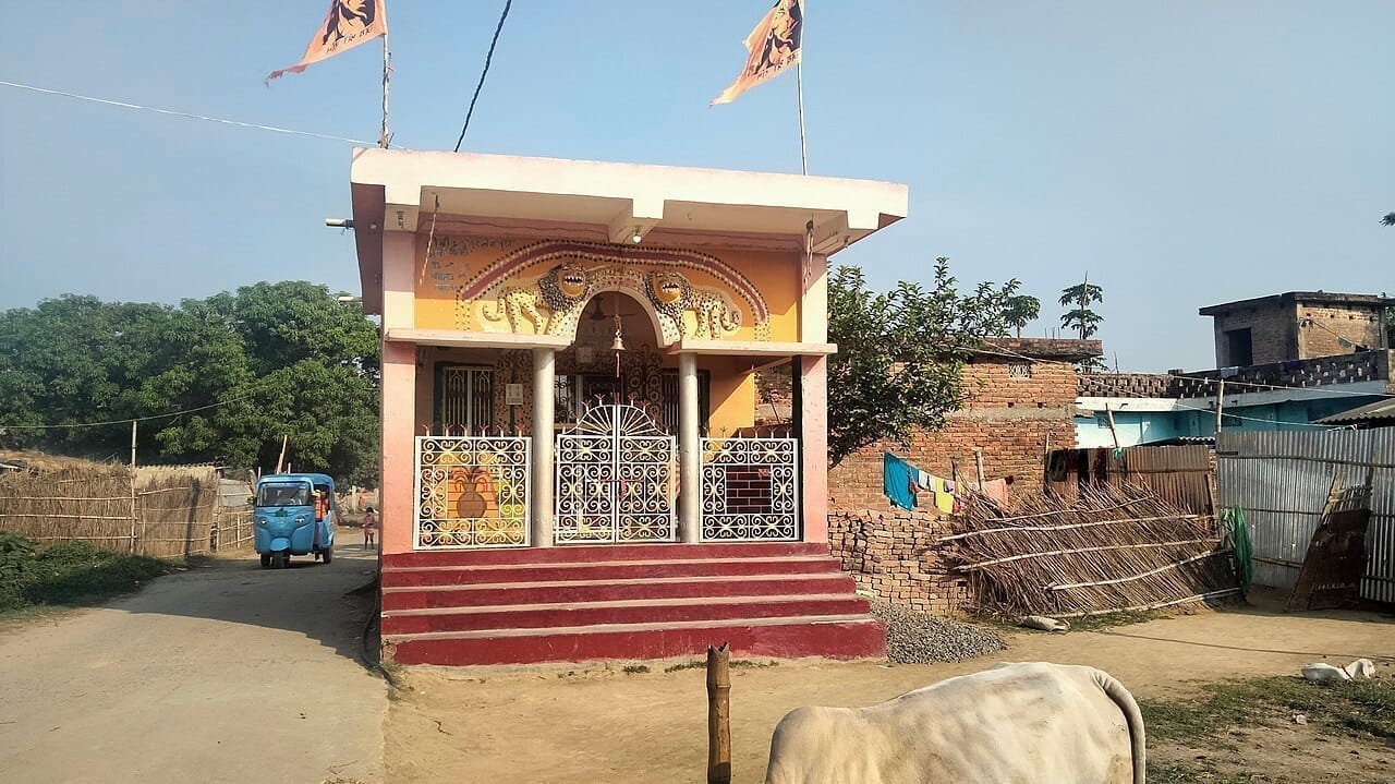 The shrine of Raja Salhesh, hero of Mithila folklore