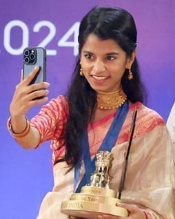 The folk singer Maithili Thakur